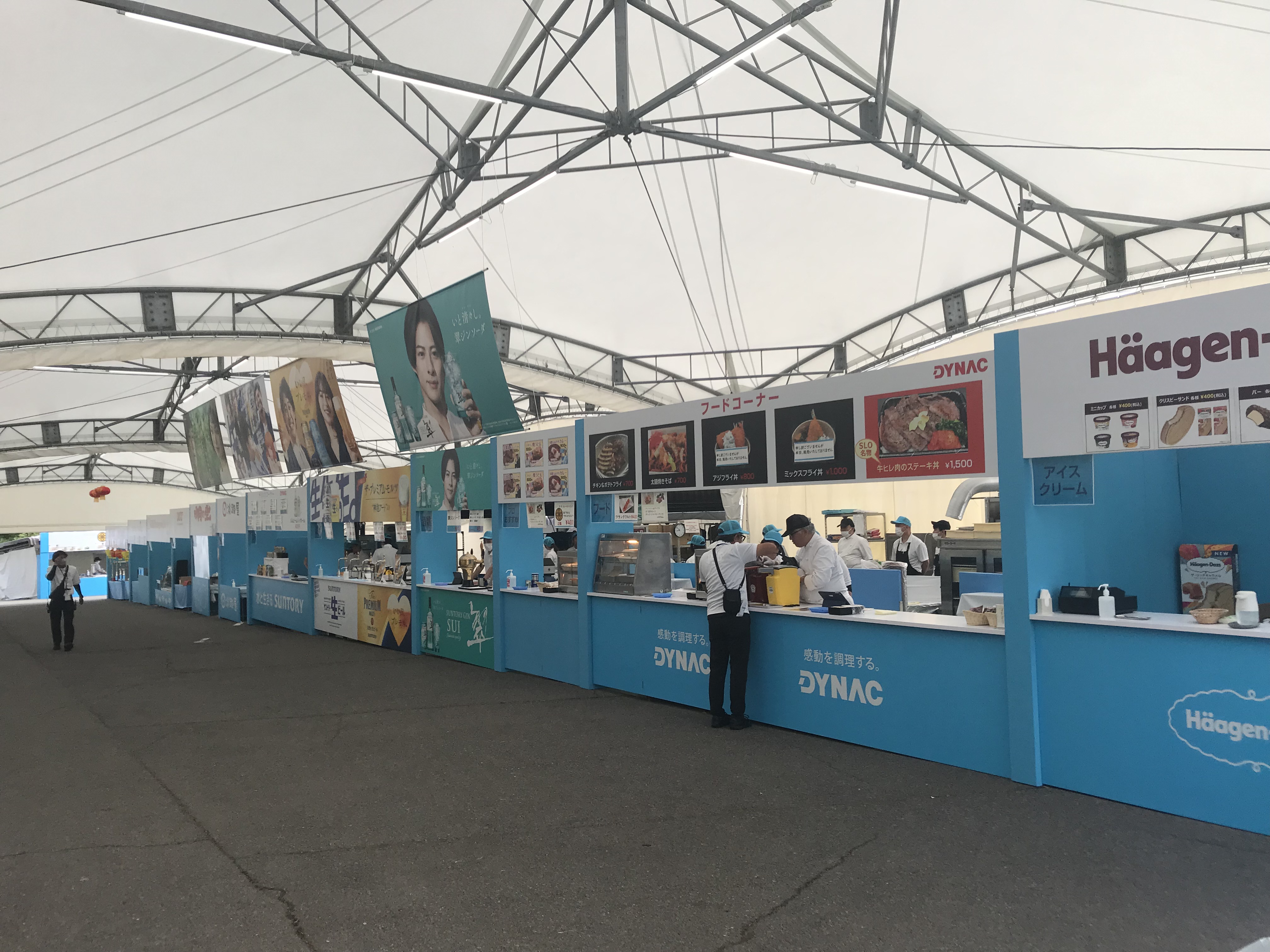 豊富なフードコート